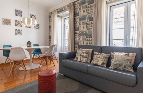 Sacramento Apartment | Condessa 2BDR Duplex by LovelyStay
