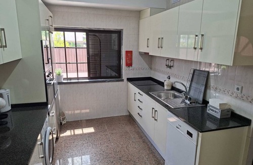 Corroios House | Constança House 10 min. from Fonte da Telha