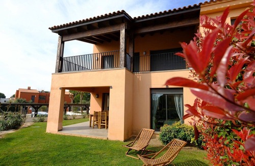 Bonmont Terres Noves Apartment | Cosy apartment for 4 guests with A/C, pool, WIFI, TV and patio