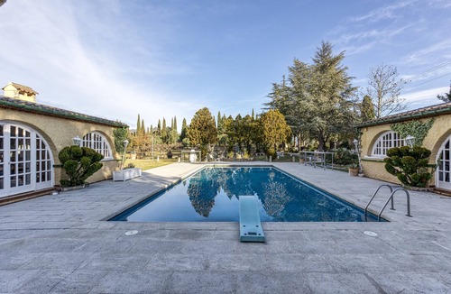 Darnius Apartment | Country House 'Mimosa Jardin' with Mountain Views, Wi-Fi, and Air Conditioning