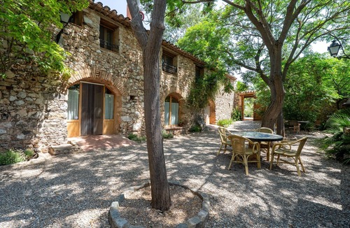 Montblanc House | Country House 'Serra De Prades' with Mountain View, Shared Pool and Wi-Fi