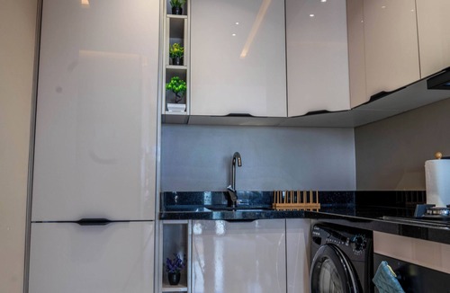 RACINE EXTENSION Apartment | Cozy Apartment near Corniche & Mosque Hassan II Balcony Parking & Wi-Fi