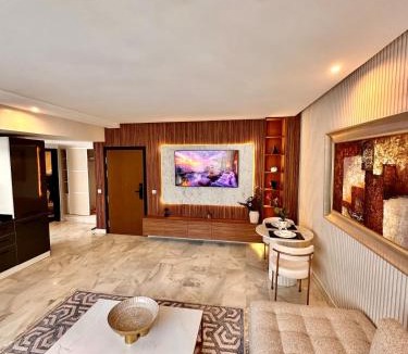 La Corniche Apartment | Cozy apartment near the sea