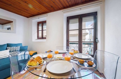 Santo Estevao Apartment | Cozy Duplex in Typical Alfama