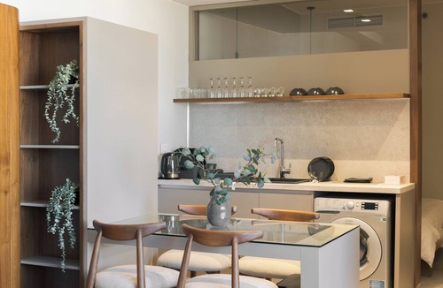 Agouza Apartment | Cozy Luxury Studio in AEON Towers, Near Mall of Arabia