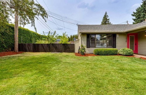 Harlow House | Cozy Oxbow - Autzen Stadium - U of O - Hayward Field