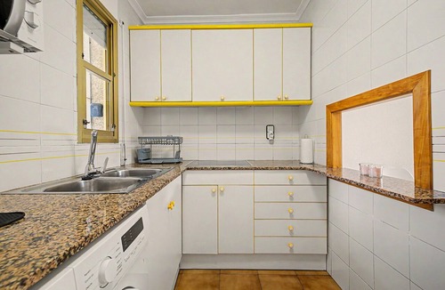 Salou City Centre House | CT3 Apartment: Family-Friendly Stay in the Heart of Salou