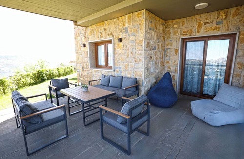 Mzaar Kfardebian Apartment | Deja Vu - Faqra - With large terrace and pool perched on a cliff