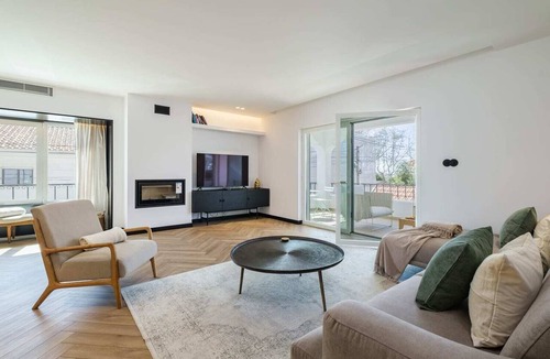 Estoril Apartment | Deluxe Monte Estoril - by Portugal Portfolio