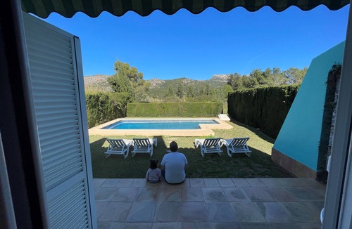 Pedreguer Villa | Detached villa with garden and private pool