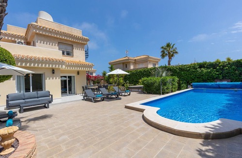 Playa Flamenca Villa | €75k total internal refurb June 2025! 1st class 3 kingsize bedroom villa!
