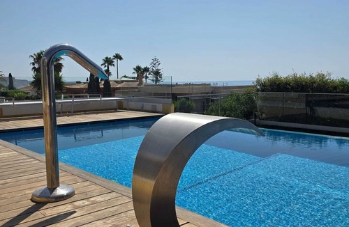 Lagos Villa | Excellent villa with 4 suites, heated pool and outdoor jacuzzi.