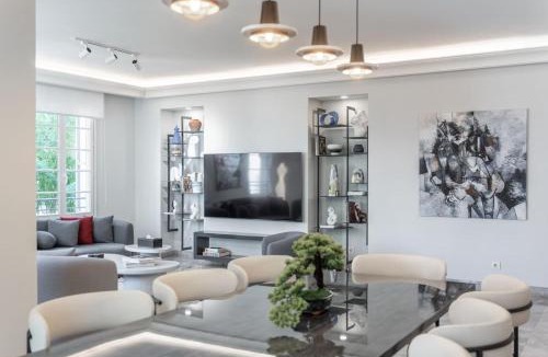 Gemmayzeh Apartment | Exclusive 2 Bed Home in Saifi Village