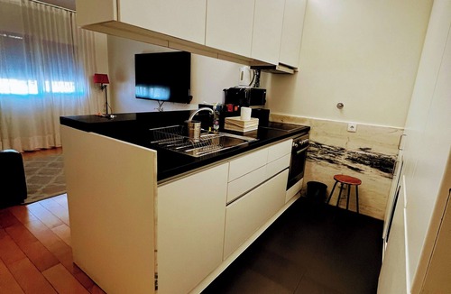 Sacavem Apartment | Fabuleux Appartement au Calme 🌿 5 min from the airport ✈️ Proche Vasco da Gama 🏙️