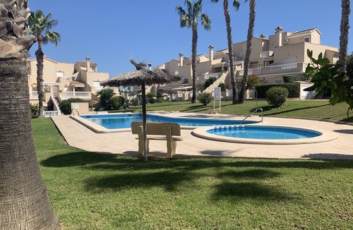 La Florida House | Family apartment in a closed urbanization with swimming pool.