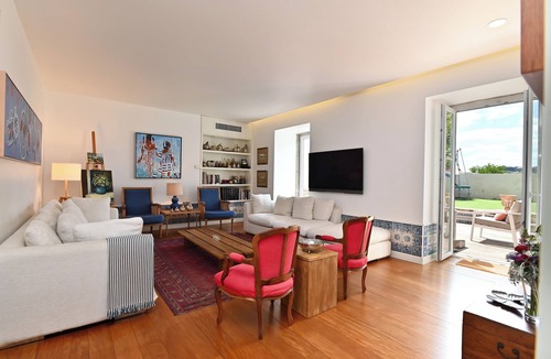 Belem Apartment | Family Duplex with Garden, Across from MAAT · Belém