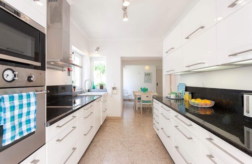 Casal da Ladeira Villa | Family Villa in LISBON,heated pool,elevator,parking,6 bedrooms,sleeps 14