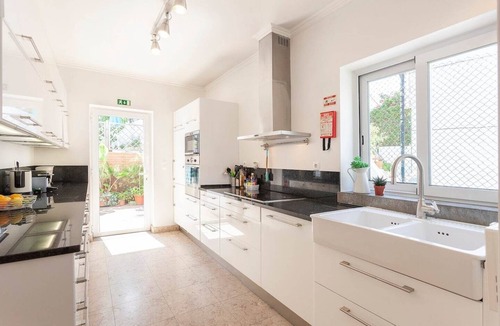 Casal da Ladeira Villa | Family Villa in LISBON,heated pool,elevator,parking,6 bedrooms,sleeps 14