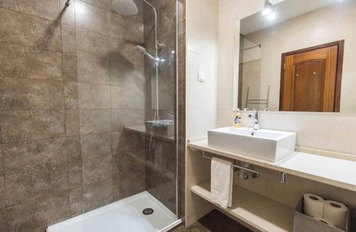 Alto do Pina Apartment | Fantastic apartment with lots of light, in a quiet area, 200m from the metro.