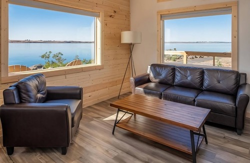 Boardman Cabin | Fantastic Stay on Columbia River! Spacious Cabin w/Free Parking, Breakfast
