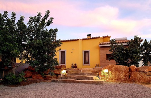 Corte Vidreiro House | Feel welcomed at our newly built cottage-Jewel in the River