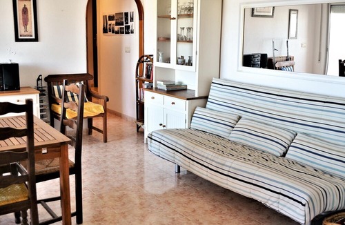 Llanca Apartment | FENER DE DALT 5 Magnificent apartment with community pool and sea views
