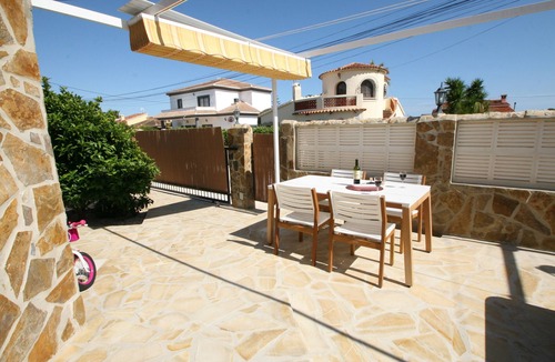 Els Poblets Villa | Finca basket, wheelchair accessible, stone villa by the sea.