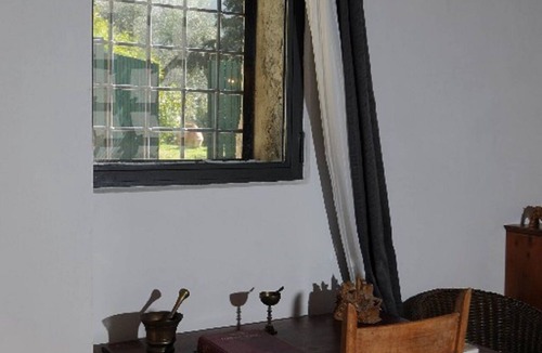 Caldine House | Florence Countryside Newly Restored Hayloft with Swimpool