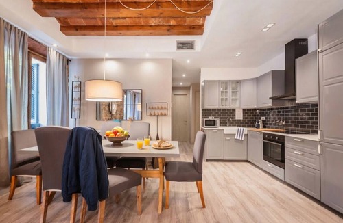 Dreta de l'Eixample Apartment | Great 5-Bedrooms 5-Bathrooms Apartment great location close Passeig Gracia 10p