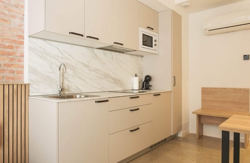 El Port Apartment | Guest Ready - Fira Barcelona Modern Studio