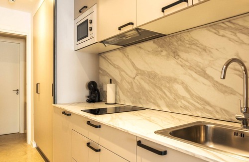 El Port Apartment | Guest Ready - Fira Barcelona Modern Studio