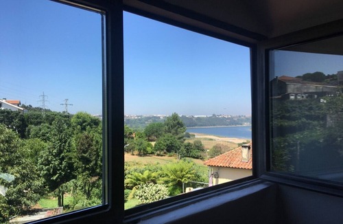 Avintes House | Historic eco-friendly house with a garden, near Douro and a cycle path to Porto