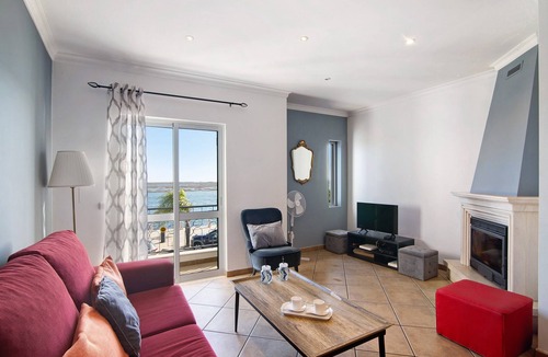 Santa Luzia Apartment | Holiday Apartment "Duplex Tartaruga" with Private Terrace and Wi-Fi