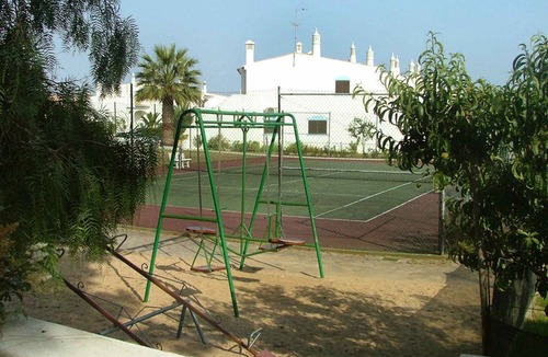 Alporchinhos Apartment | Holiday apartment Ferienanlage Turiquintas