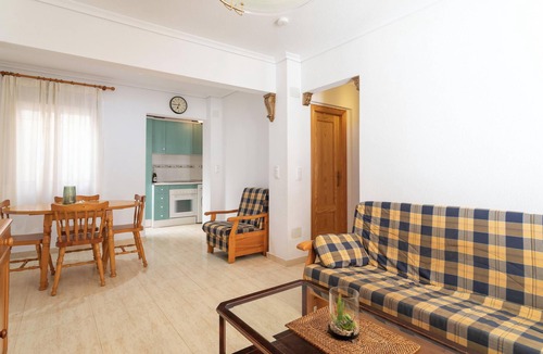 Puerto Marino House | Holiday Bungalow Desired Track close to the Sea with Shared Pool & Wi-Fi