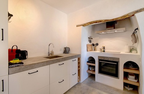 Olhao House | Holiday Home Casa Burro with Mountain View, Shared Pool, Garden & Wi-Fi