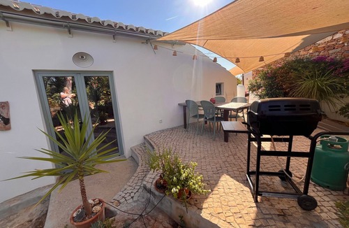 Olhao House | Holiday Home Casa Burro with Mountain View, Shared Pool, Garden & Wi-Fi