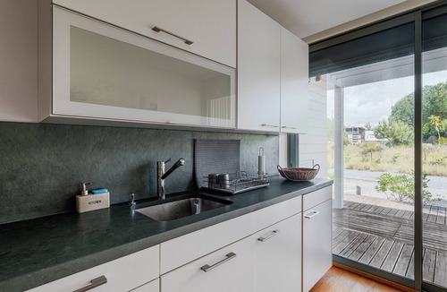 Carvalhal House | Holiday Home 'Casa Tróia' with Private Garden, Wi-Fi and Air Conditioning