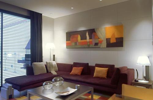 Sant Andreu de Palomar House | Holiday Home Villa con piscina privada- sauna y sala lounge en Barcelona by Interhome