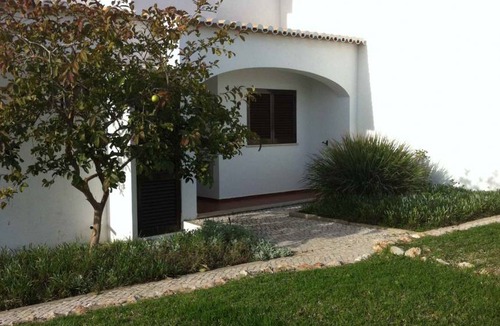 Alporchinhos House | Holiday home with an outdoor pool in resort