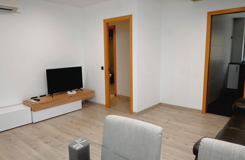Les Corts Apartment | Homenfun Barcelona Guinardó Hospital Sant Pau