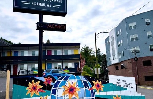 Pullman Hotel | Hotel McCoy Pullman - Art, Coffee, Beer, Wine