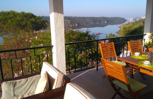 Vila Nova de Milfontes House | House on the rio Mira estuary, 4 bedrooms and 4 bathrooms,