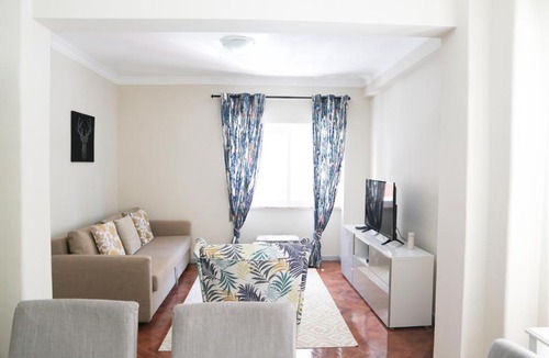 Paco De Arcos Apartment | Karioca Homes