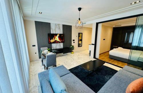 RACINE EXTENSION Apartment | Les Joyeux Luxury Studios et Suites