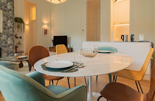 Sao Jose Apartment | Liberdade Garden by LovelyStay