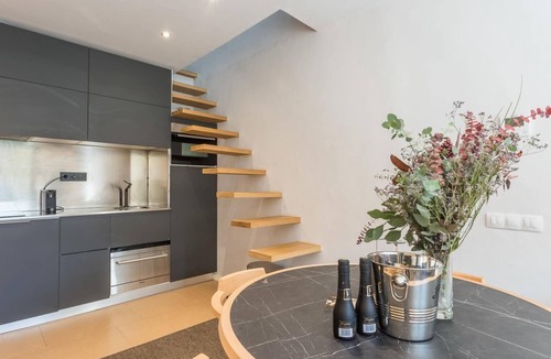 Sant Gervasi Apartment | Lovely apartment with big private terrace in Sant Gervasy for monthly rentals