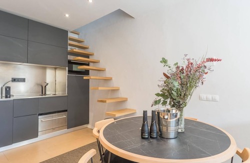Sant Gervasi Apartment | Lovely apartment with big private terrace in Sant Gervasy for monthly rentals