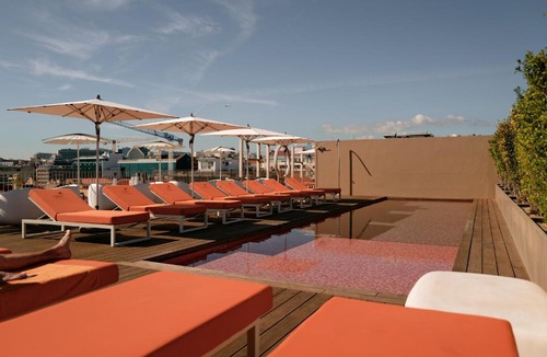 Sao Jorge de Arroios Hotel | Lumen Hotel & The Lisbon Light Show