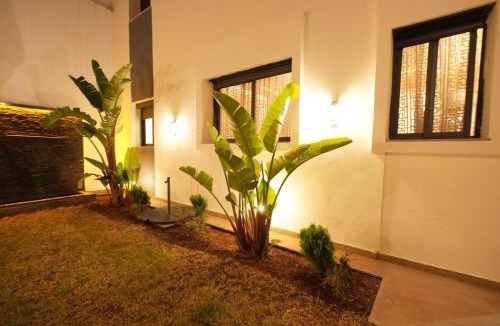 Taza Apartment | Luxuriöse Wohnung mit Veranda im Zentrum